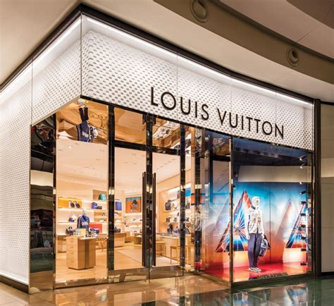 louis vuitton store millenia mall.